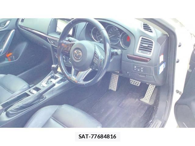 Mazda ATENZA WAGON 2014-02 8779510-7