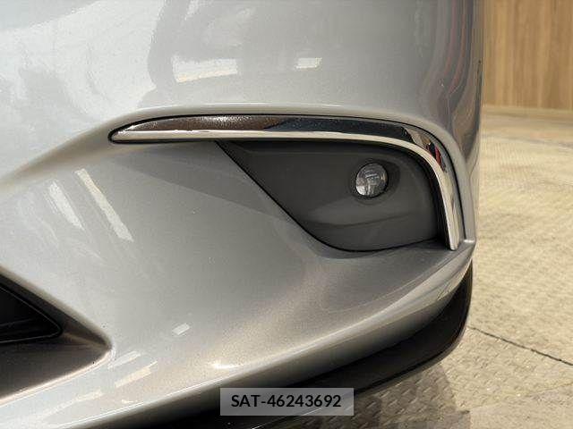 Mazda ATENZA WAGON 2017-01 8827869-24