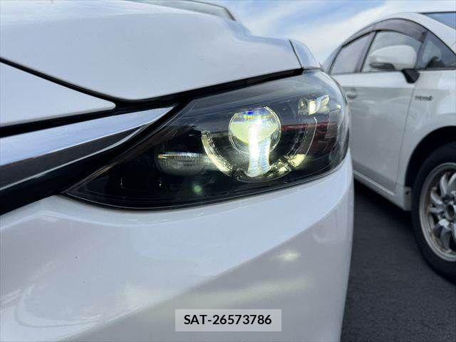 Mazda ATENZA WAGON 2018-04 8878705-11