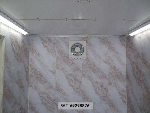 Nissan ATLAS 2013-07 702864-10