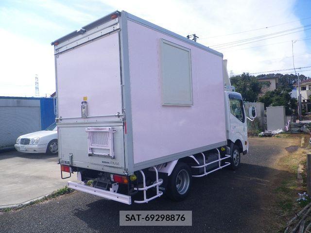 Nissan ATLAS 2013-07 702864-1