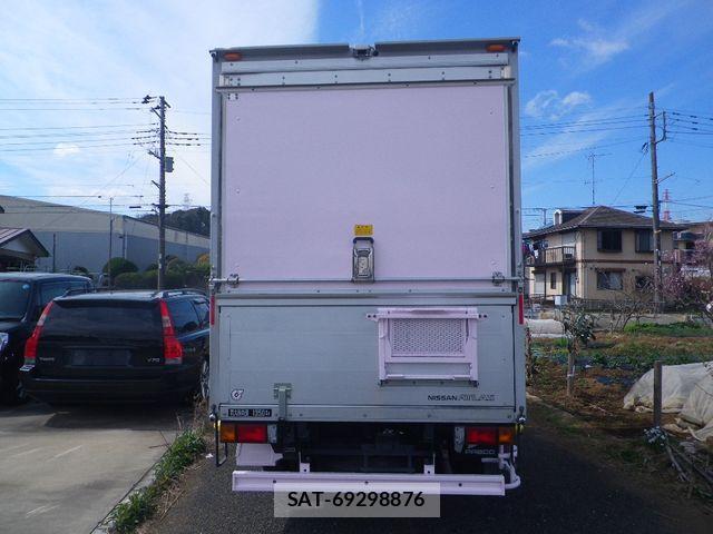 Nissan ATLAS 2013-07 702864-3