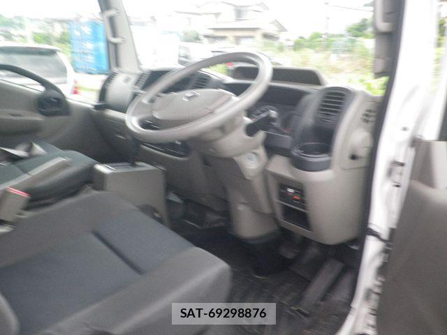 Nissan ATLAS 2013-07 702864-6