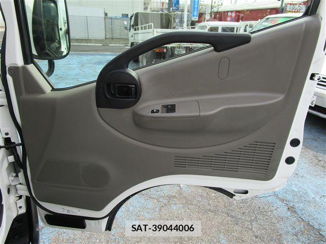 Nissan ATLAS 2019-12 894039-20