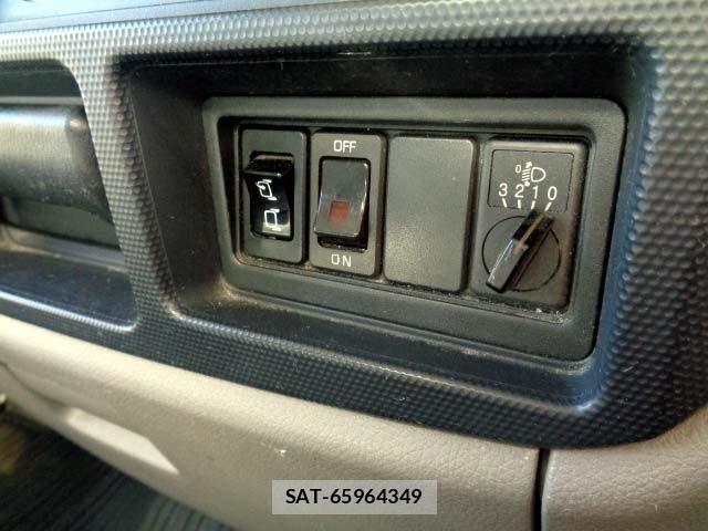 Nissan ATLAS 2015-03 900621-10