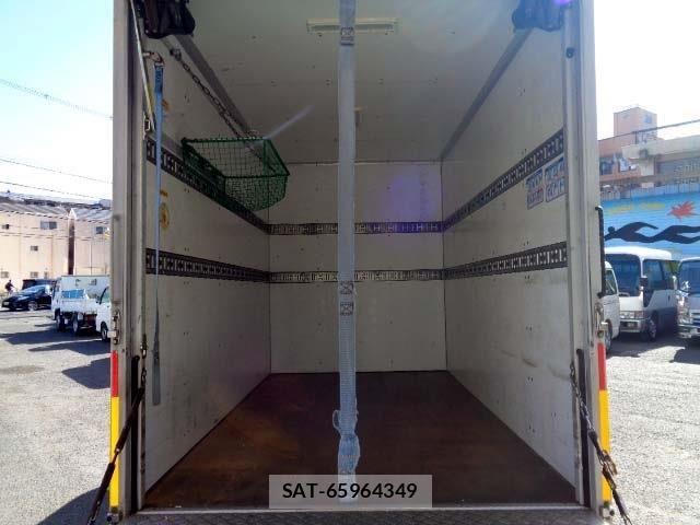 Nissan ATLAS 2015-03 900621-11