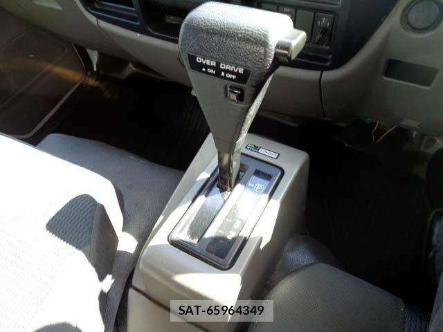 Nissan ATLAS 2015-03 900621-6
