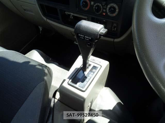 Nissan ATLAS 2015-06 900622-9
