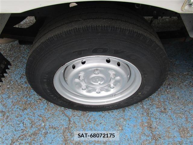 Nissan ATLAS 2018-02 976781-18
