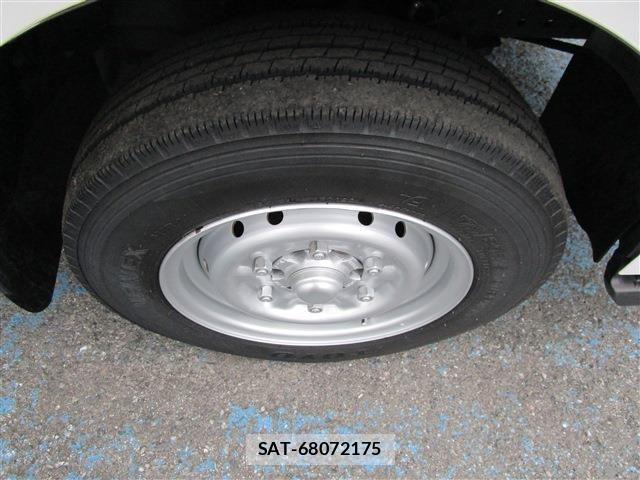 Nissan ATLAS 2018-02 976781-19