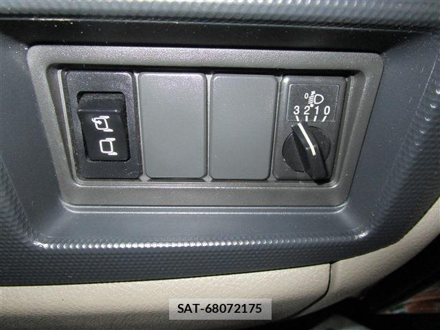 Nissan ATLAS 2018-02 976781-26