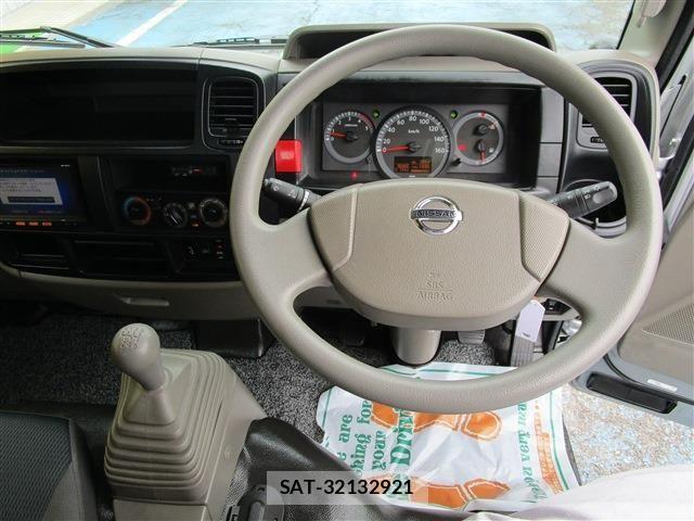 Nissan ATLAS 2018-03 1014007-9