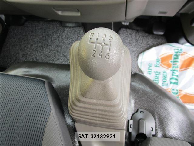 Nissan ATLAS 2018-03 1014007-11