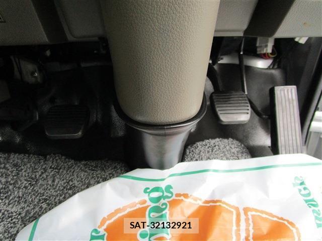 Nissan ATLAS 2018-03 1014007-12