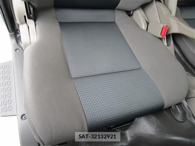 Nissan ATLAS 2018-03 1014007-15