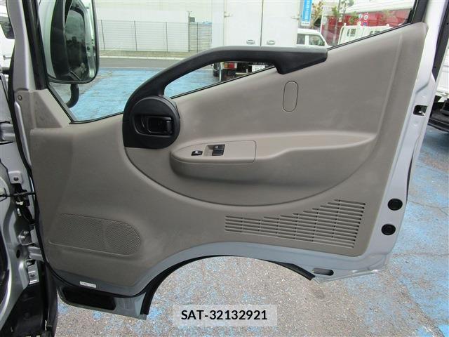 Nissan ATLAS 2018-03 1014007-20