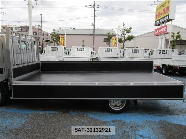 Nissan ATLAS 2018-03 1014007-8