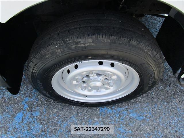 Nissan ATLAS 2017-04 1084046-18