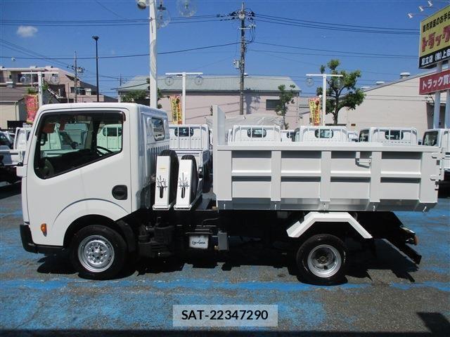 Nissan ATLAS 2017-04 1084046-3