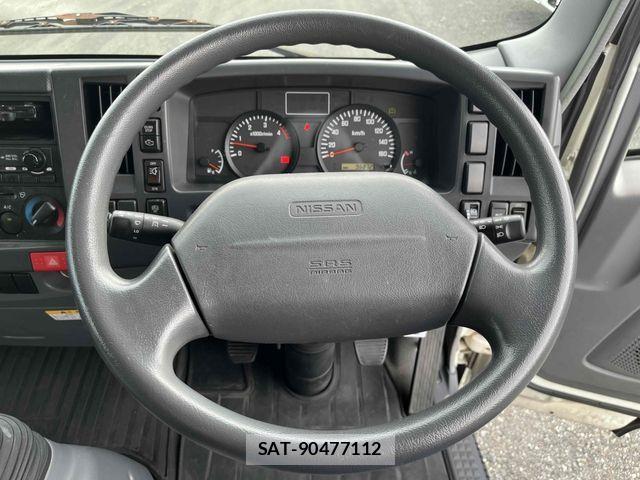 Nissan ATLAS 2007-04 1120785-17