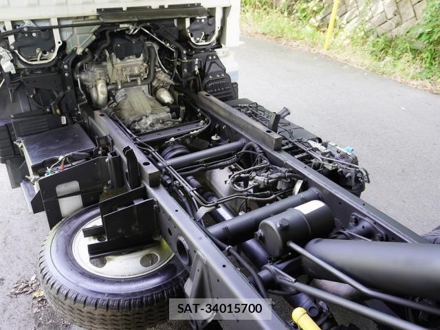 Nissan ATLAS 2018-02 1166589-18