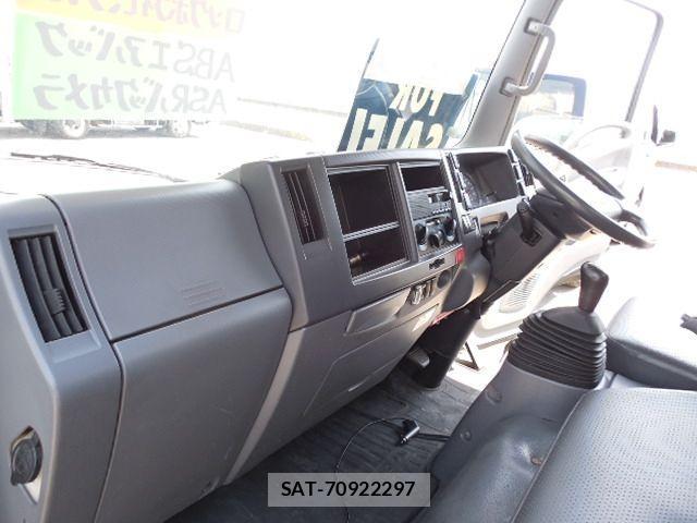 Nissan ATLAS 2010-03 1176147-10