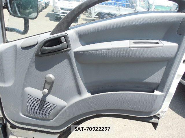 Nissan ATLAS 2010-03 1176147-12