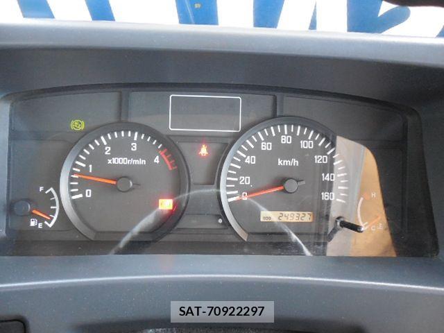 Nissan ATLAS 2010-03 1176147-13