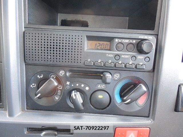 Nissan ATLAS 2010-03 1176147-15