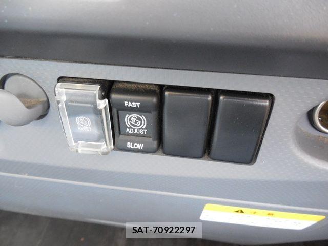 Nissan ATLAS 2010-03 1176147-16