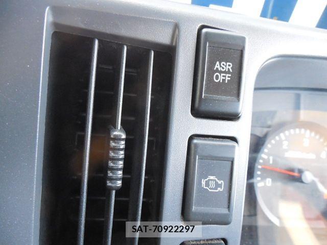 Nissan ATLAS 2010-03 1176147-18