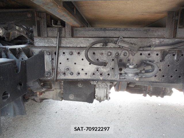 Nissan ATLAS 2010-03 1176147-28