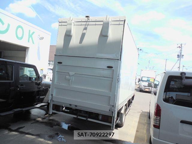 Nissan ATLAS 2010-03 1176147-2