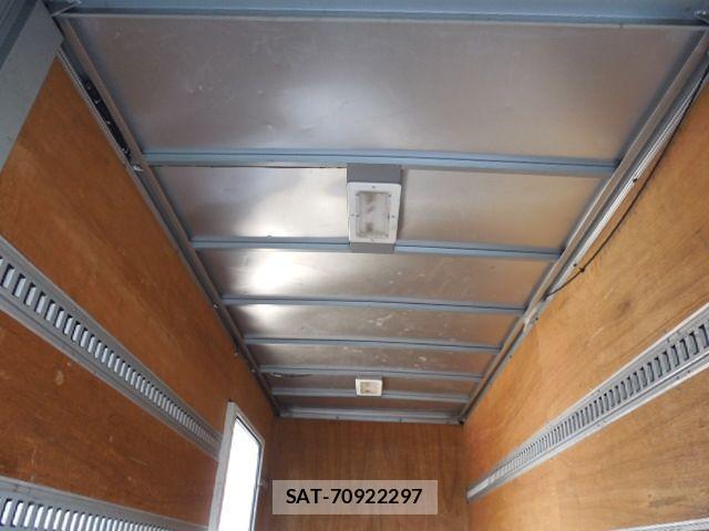Nissan ATLAS 2010-03 1176147-29