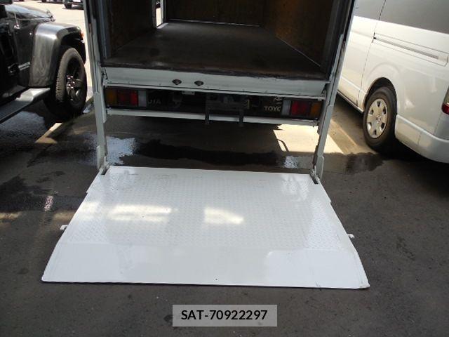 Nissan ATLAS 2010-03 1176147-6