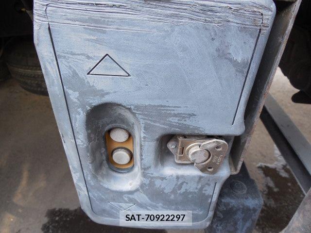 Nissan ATLAS 2010-03 1176147-8