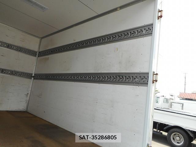 Nissan ATLAS 2013-04 1227137-11