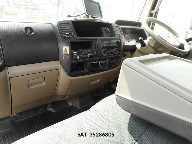 Nissan ATLAS 2013-04 1227137-16