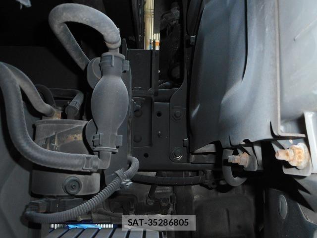 Nissan ATLAS 2013-04 1227137-27