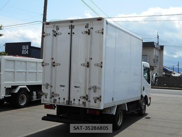 Nissan ATLAS 2013-04 1227137-6