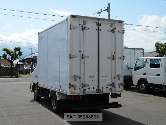 Nissan ATLAS 2013-04 1227137-7