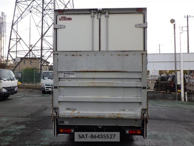 Nissan ATLAS 2015-02 1227139-4
