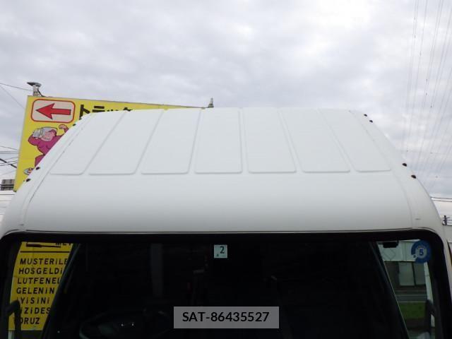 Nissan ATLAS 2015-02 1227139-5