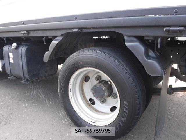 Nissan ATLAS 2021-03 1264212-15