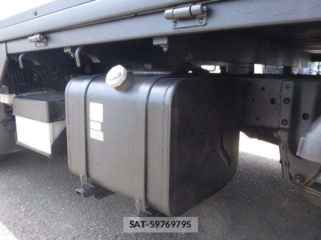 Nissan ATLAS 2021-03 1264212-16