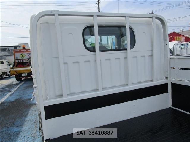 Nissan ATLAS 2016-06 1289926-7
