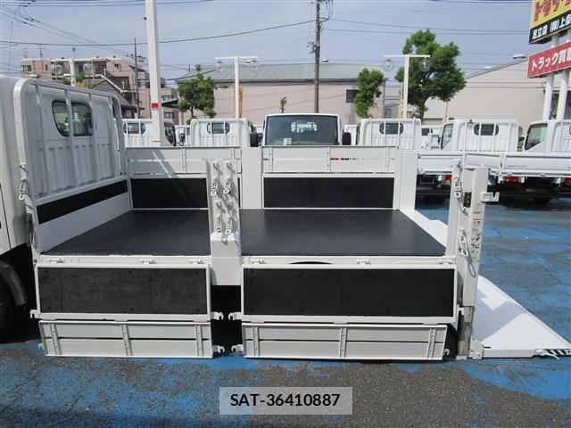 Nissan ATLAS 2016-06 1289926-8