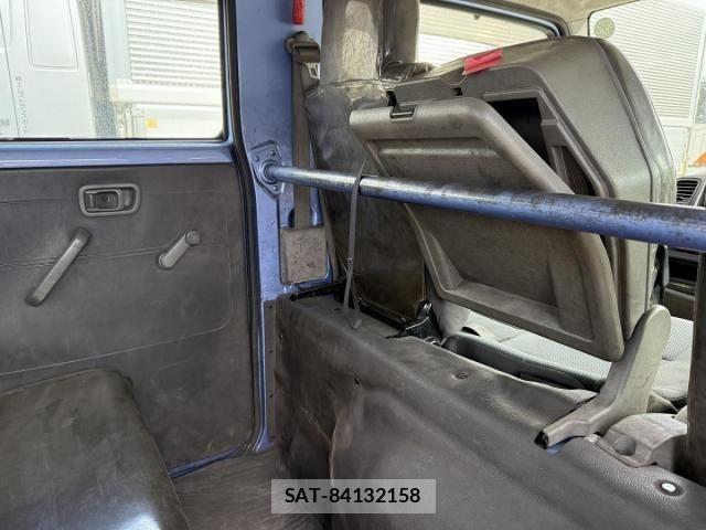 Nissan ATLAS 2020-06 1289928-28