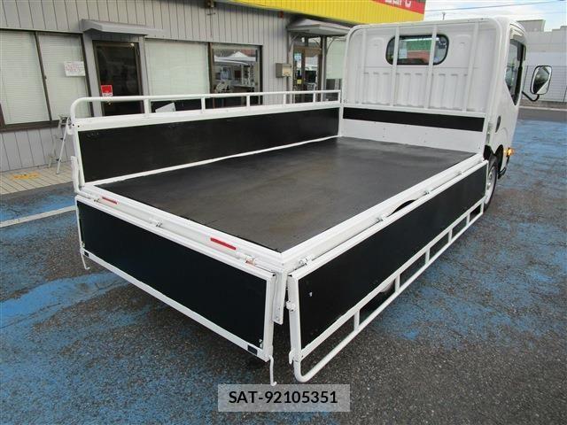 Nissan ATLAS 2020-09 1317791-6