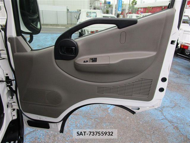 Nissan ATLAS 2015-11 1345621-20